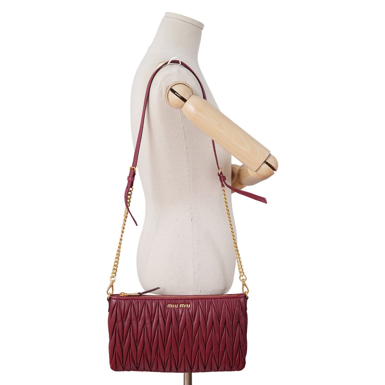MIU MIU(USED)미우미우 5BF354 마틀라세 퀼칭 체인 클러치백
